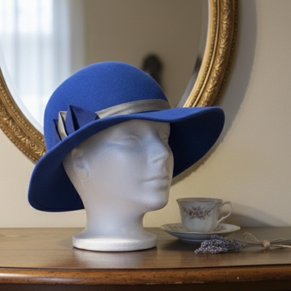 Vintage Royal Blue Doeskin Felt Cloche Hat